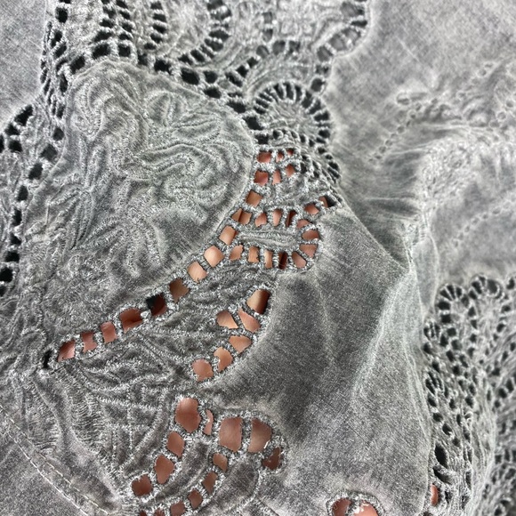 Express Eyelet Blouse - Tank - Picture 11 of 14